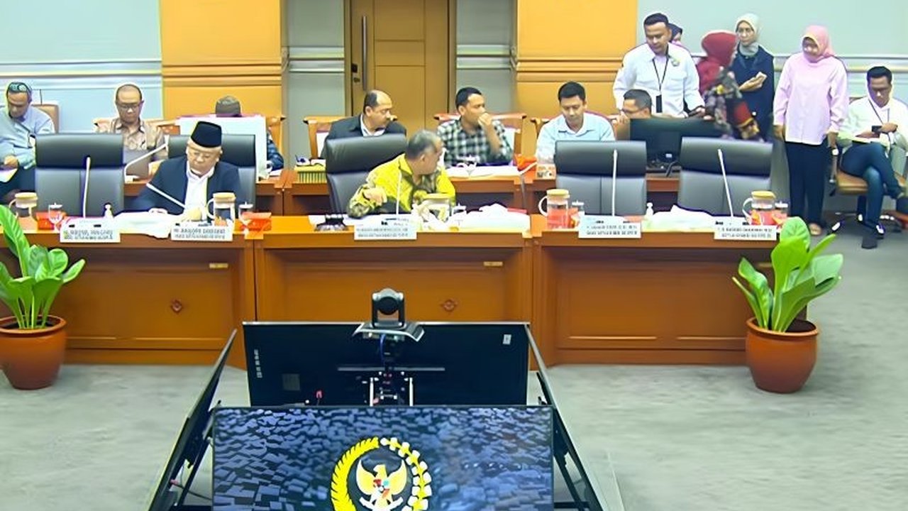 Badan Penyelenggara Haji (BPH) mengalami pengurangan anggaran sebesar 66,21 persen atau Rp85,9 miliar akibat kebijakan efisiensi pemerintah, sehingga membutuhkan tambahan dana Rp50 miliar dari Kemenag.