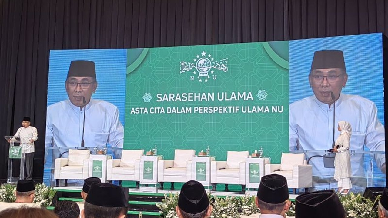 Ketua Umum PBNU, Yahya Cholil Staquf, menjelaskan posisi NU yang mendukung pembangunan nasional dengan fokus pada kemaslahatan rakyat, tanpa terlibat dalam persaingan politik praktis.