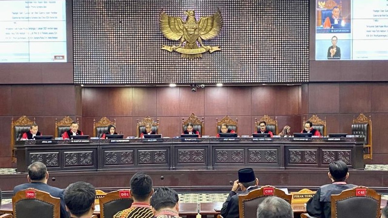 Mahkamah Konstitusi menolak gugatan Edy Rahmayadi dan Hasan Basri Sagala terkait hasil Pilkada Sumut 2024 karena dinilai tidak memiliki dasar hukum yang cukup.
