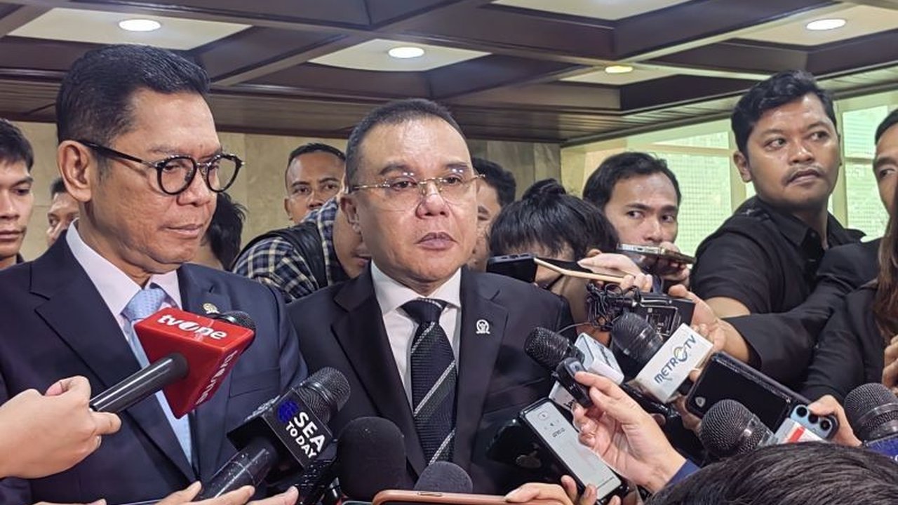 Wakil Ketua DPR, Sufmi Dasco Ahmad, menyatakan Presiden akan menetapkan struktur organisasi Badan Pengelola Investasi (BPI) Danantara, termasuk Dewan Pengawas,  setelah UU BUMN disahkan.