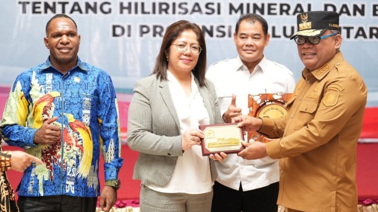 Komite II DPD RI melakukan kunjungan kerja ke Maluku Utara untuk membahas RUU Hilirisasi Mineral dan Batu Bara,  mendorong hilirisasi berkelanjutan dan berdampak positif bagi perekonomian daerah serta nasional.