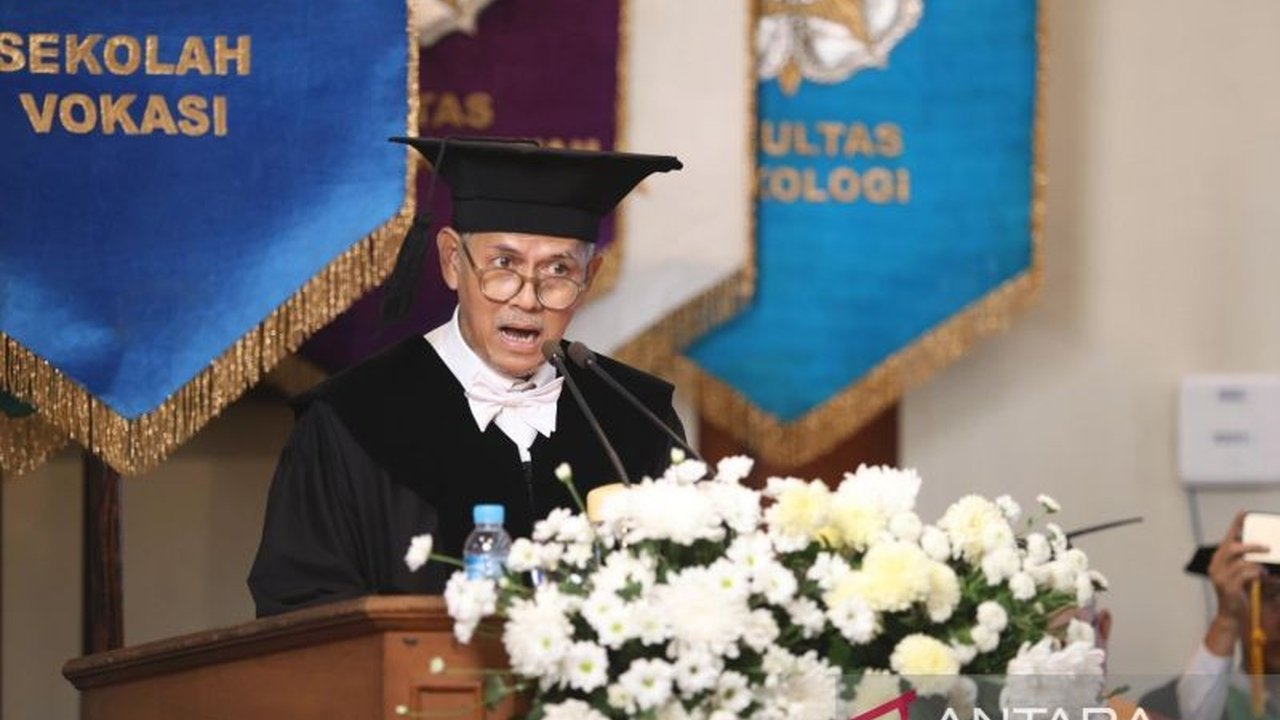 Wamenkeu Anggito Resmi Guru Besar UGM, Dorong Ekonomi Syariah