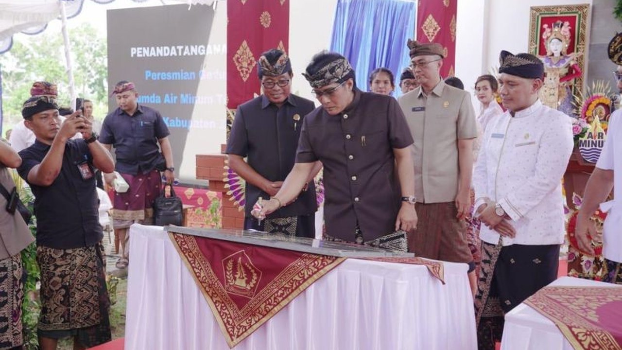 Bupati Badung, I Nyoman Giri Prasta, menantang Perumda Tirta Mangutama untuk meningkatkan pelayanan air bersih hingga merata ke seluruh Kabupaten Badung pada akhir 2025, didukung tambahan pasokan air dari Bendungan Sidan dan peningkatan kapasitas estuari.