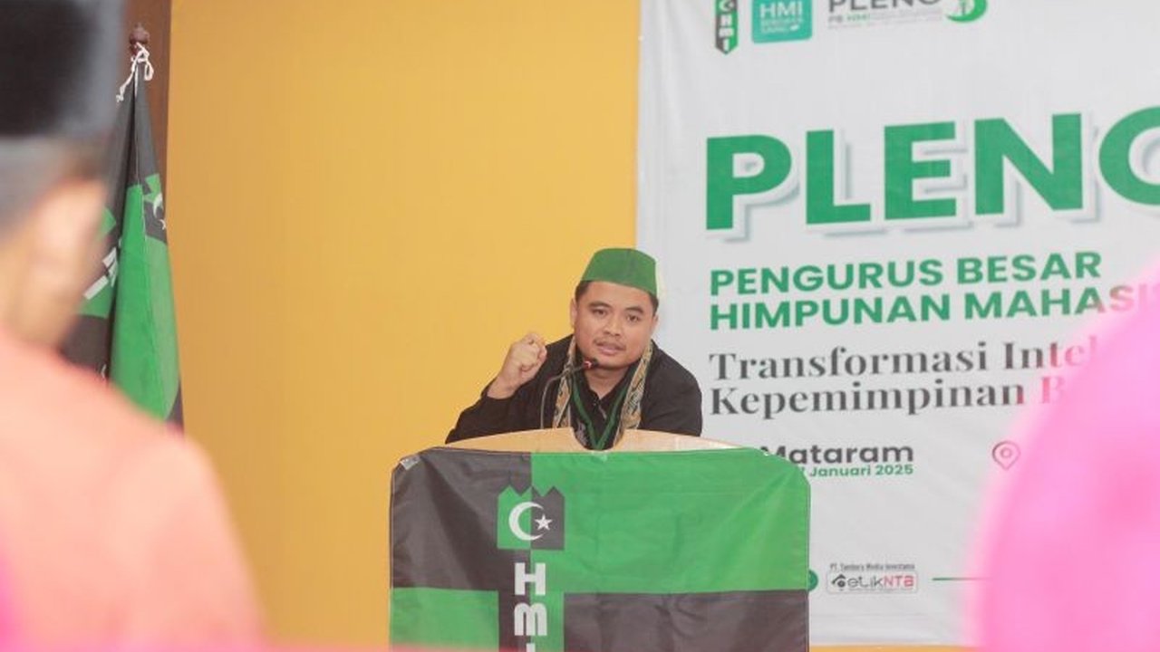 Himpunan Mahasiswa Islam (HMI) merayakan Dies Natalis ke-78, menandai perjalanan panjang mencetak kader pemimpin andal yang berkontribusi di berbagai sektor, kini fokus pada pengembangan kepemimpinan di desa.