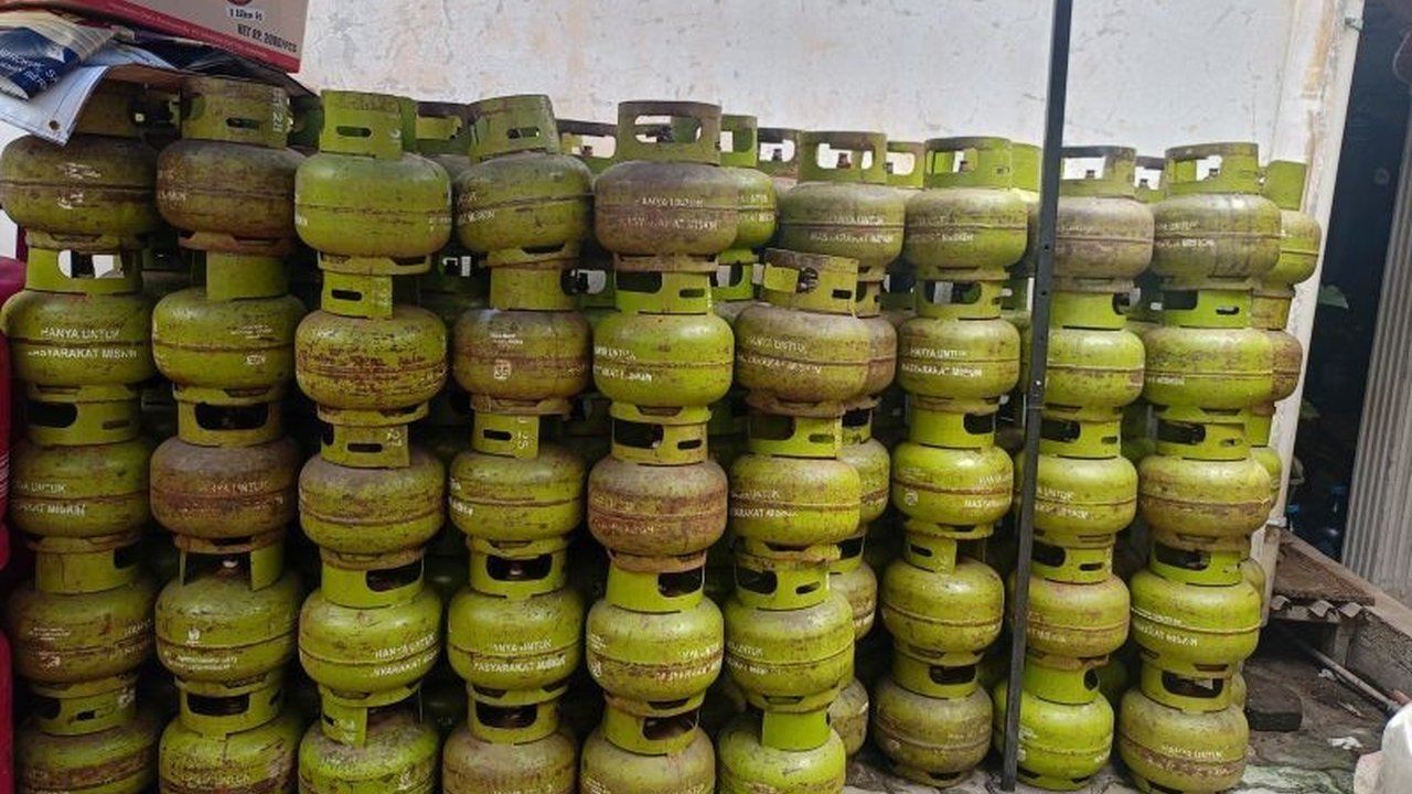 Kelancaran distribusi gas elpiji 3 kg di Jakarta Timur membuat warga mudah mendapatkannya tanpa antrean panjang, berkat banyaknya agen dan penyaluran yang terjaga.