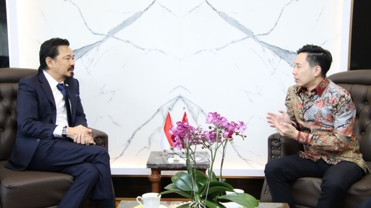 Wakil Ketua MPR RI, Rusdi Kirana, mendorong peningkatan kerja sama Indonesia-Singapura di berbagai sektor, termasuk ekonomi, pendidikan, dan antarparlemen, mengingat Singapura sebagai investor terbesar di Indonesia.