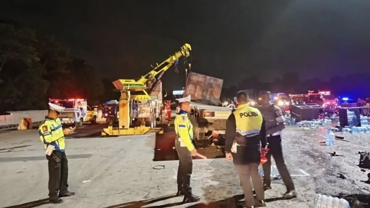 Polda Jabar menggunakan teknologi Traffic Accident Analysis (TAA) untuk menyelidiki kecelakaan maut di Gerbang Tol Ciawi yang menewaskan 8 orang dan melukai 11 lainnya, diduga akibat rem blong truk pengangkut galon.