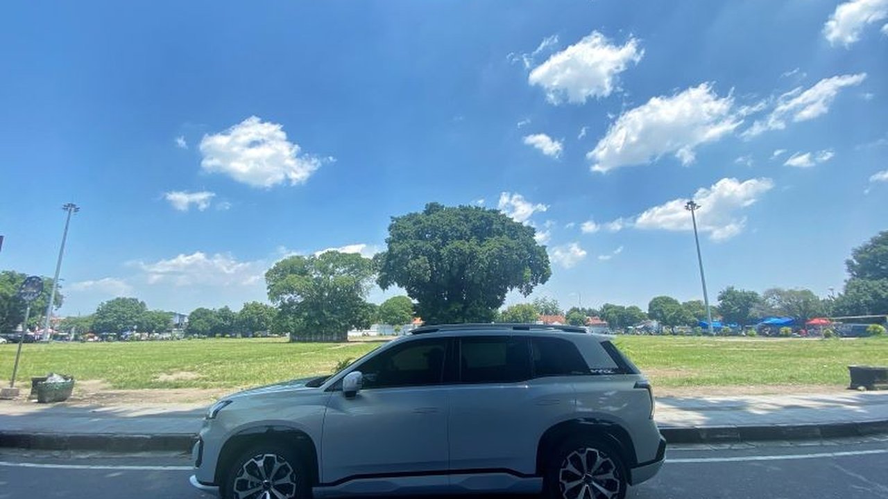 Aion Indonesia akan memulai perakitan lokal tiga model mobil listriknya, Aion V, Y Plus, dan Hyptech, di Cikampek, Jawa Barat mulai Maret 2025, dengan Aion V sebagai model pertama yang dirakit.