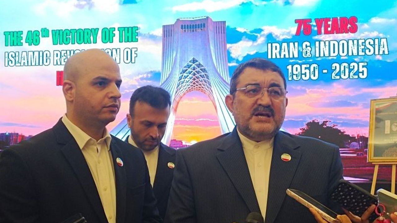 Duta Besar Iran untuk Indonesia, Mohammad Boroujerdi, menekankan potensi wisata Iran bagi turis Indonesia, meliputi sejarah, alam, religi, dan kesehatan, serta upaya peningkatan kerja sama pariwisata kedua negara termasuk penghapusan visa dan penerbangan.