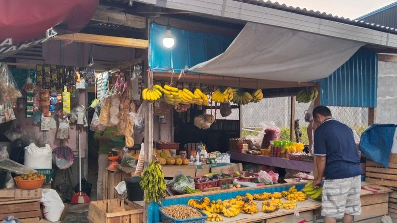 Harga cabai di Mukomuko, Bengkulu, meroket hingga Rp80.000/kg, mendorong pemerintah setempat untuk menggelar operasi pasar guna menstabilkan harga jelang Ramadhan 2025.