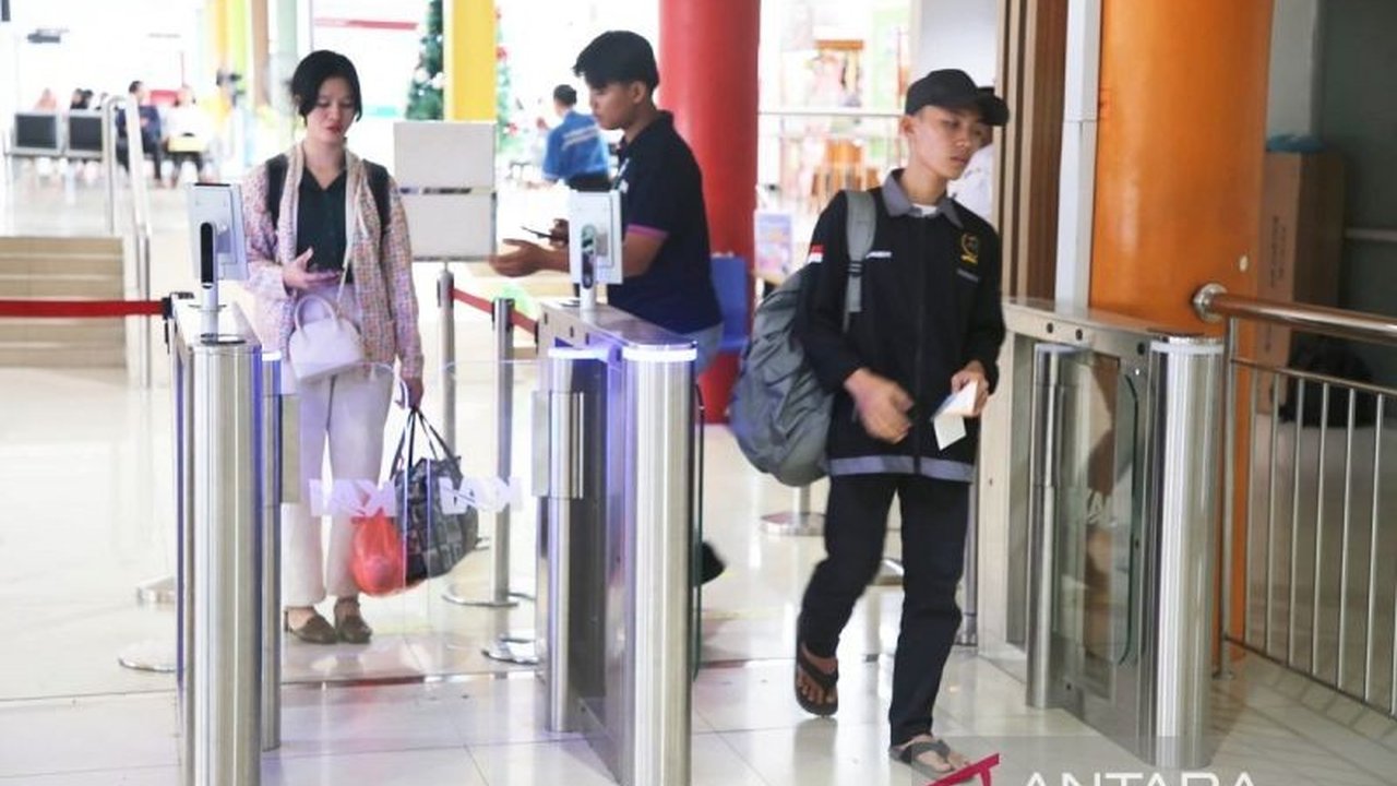 Teknologi pengenalan wajah di Stasiun Medan telah digunakan 47.319 penumpang kereta api sejak September hingga Desember 2024, mengurangi limbah kertas dan mempercepat proses boarding.