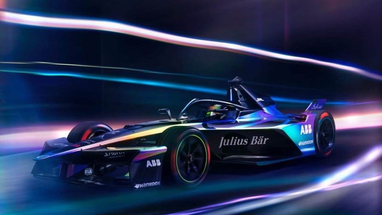 Jakarta E-Prix 2025 bukan hanya balapan seru, tetapi juga pameran inovasi mobil listrik Gen3 Evo dengan teknologi canggih dan ramah lingkungan, menjadi bukti kesiapan Indonesia dalam revolusi mobil listrik global.