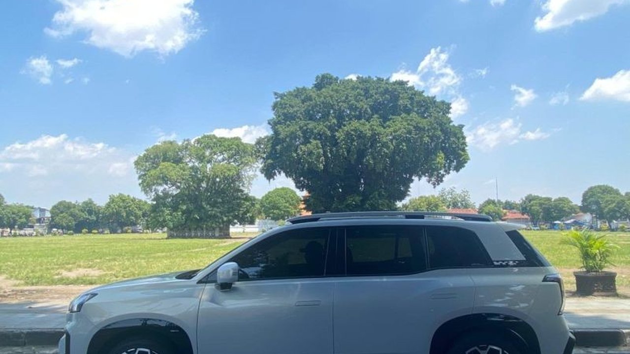 Meskipun harga resmi belum diumumkan, Aion V telah menerima 800 pemesanan di pameran GJAW, dengan konsumen telah membayar tanda jadi Rp5 juta, menandakan antusiasme tinggi terhadap mobil listrik ini di Indonesia.