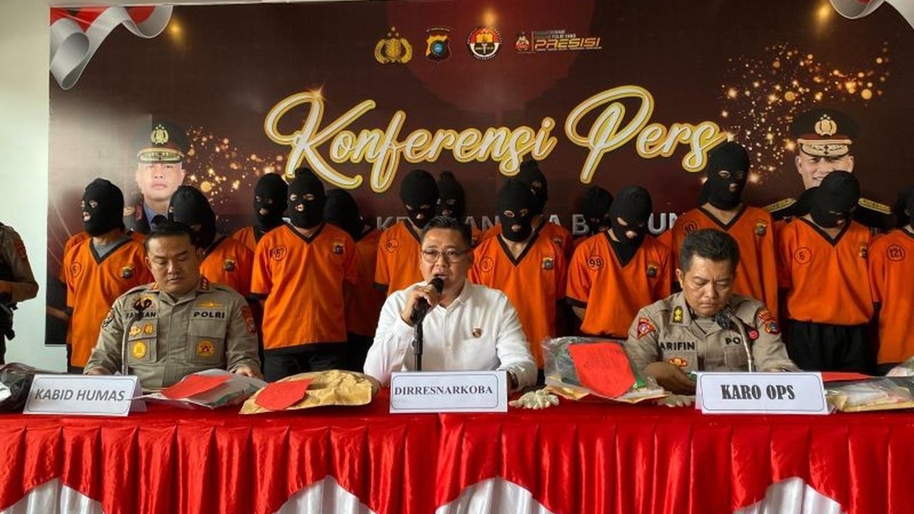 Polda Kepulauan Bangka Belitung berhasil menyita narkotika senilai Rp7,3 miliar dan menangkap 79 tersangka dalam Operasi Antik Menumbing 2025 pada Januari 2025, menyelamatkan lebih dari 100.000 jiwa dari penyalahgunaan narkoba.