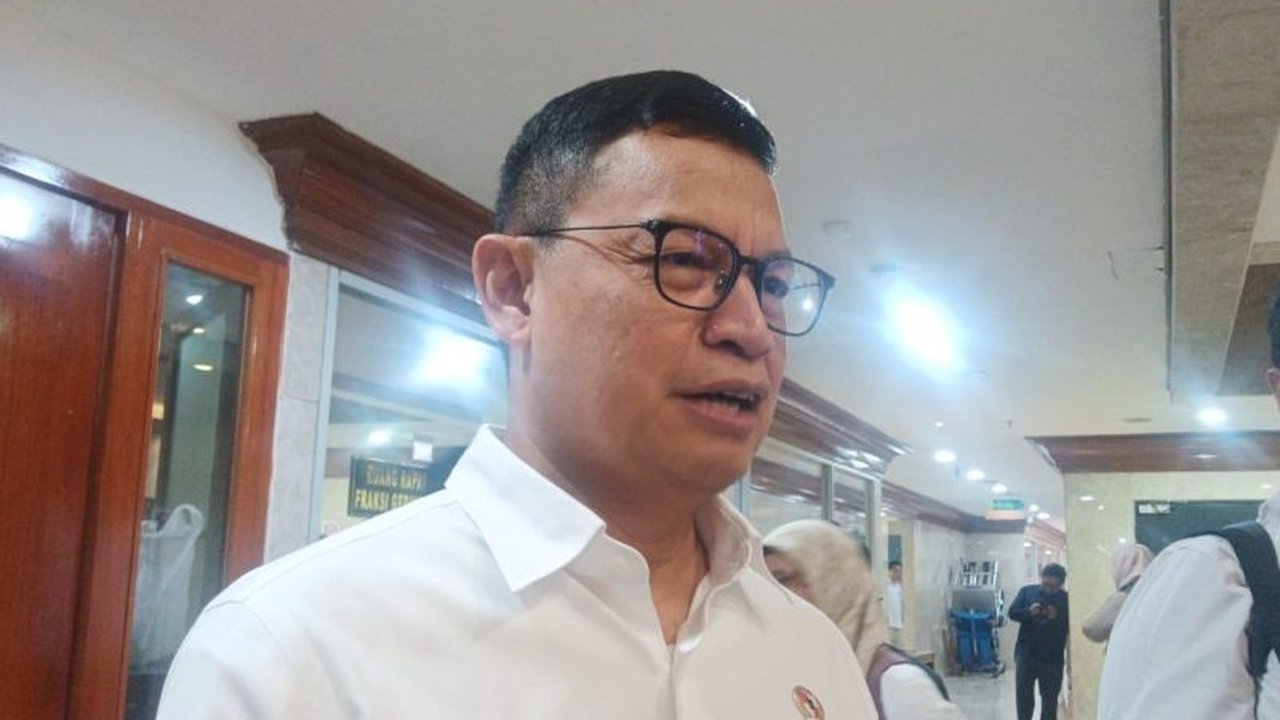 Badan Pengawas Obat dan Makanan (BPOM) tengah menyiapkan regulasi baru untuk mengatur aktivitas review produk oleh para influencer, menyusul polemik di Komisi IX DPR terkait review produk kecantikan.