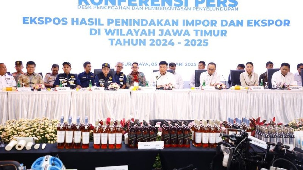 Penjabat Gubernur Jawa Timur, Adhy Karyono, berkomitmen penuh mendukung upaya pencegahan dan pemberantasan penyelundupan di Jawa Timur, termasuk peningkatan keamanan pelabuhan dan kerjasama antar lembaga.