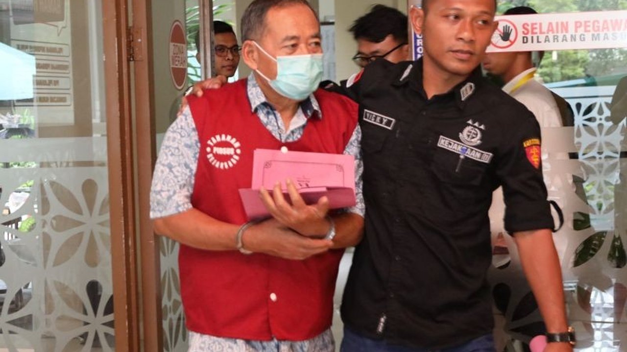 Kejati DIY menahan MS, makelar tanah kasus korupsi pengadaan tanah di Kulon Progo yang merugikan negara hingga Rp3,29 miliar terkait pembelian tanah untuk YAKKAP I di sekitar Bandara YIA.