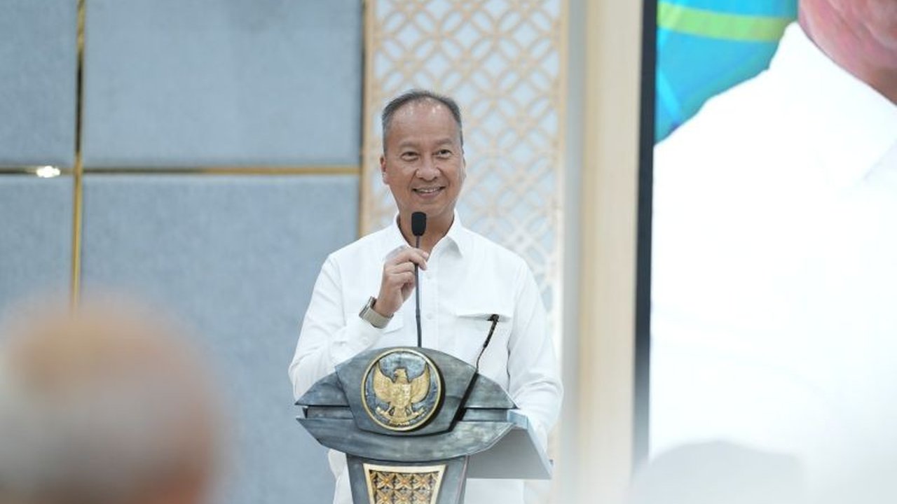 Sektor manufaktur Indonesia konsisten menjadi penyumbang utama PDB dan pendorong utama perekonomian nasional sepanjang tahun 2024, ditandai dengan peningkatan ekspor, investasi, dan pertumbuhan ekonomi.