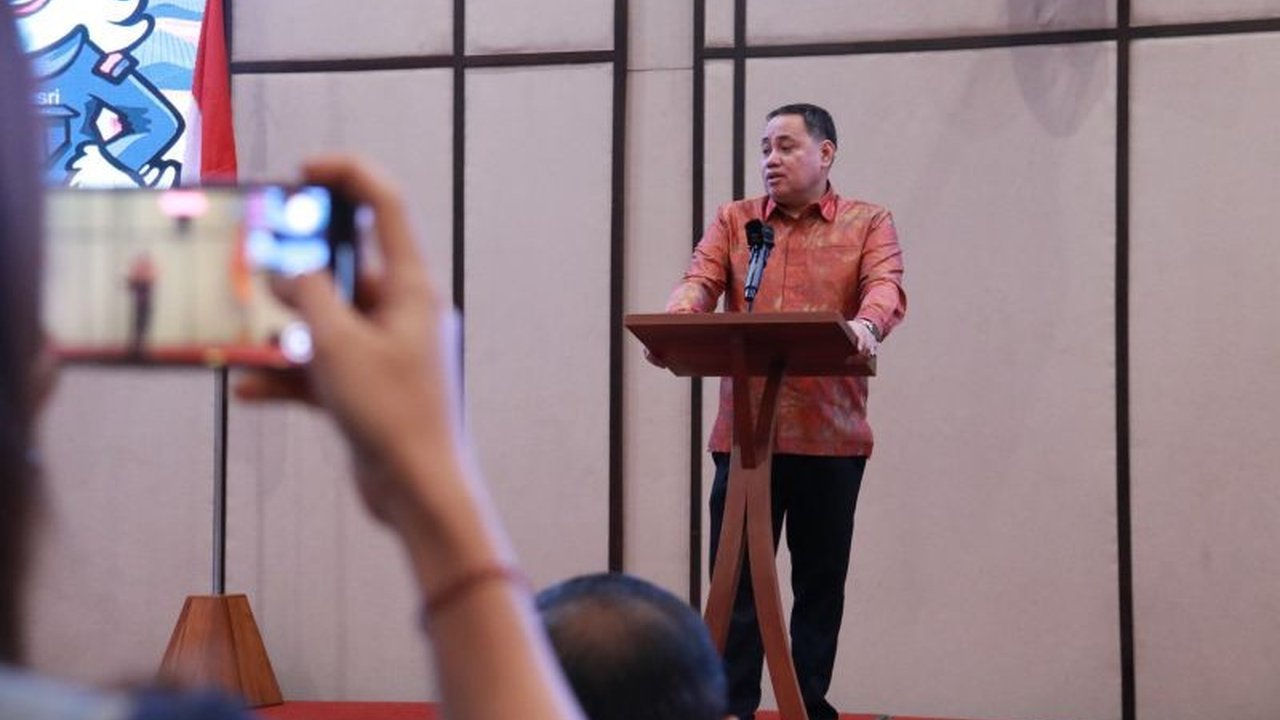 Anggota Bawaslu RI Herwyn JH Malonda meminta Bawaslu Bali memberikan masukan untuk perbaikan teknis pengawasan pemilu dan pilkada agar penyelenggaraan pemilu mendatang lebih baik dan sukses.