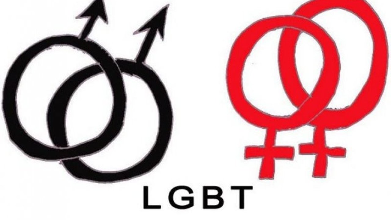 Polisi mengungkap penggunaan kode 'arisan' oleh pelaku pesta seks sesama jenis di Jakarta Selatan untuk mengumpulkan peserta dari berbagai latar belakang, dan saat ini sedang melakukan pengembangan kasus melalui digital forensik.