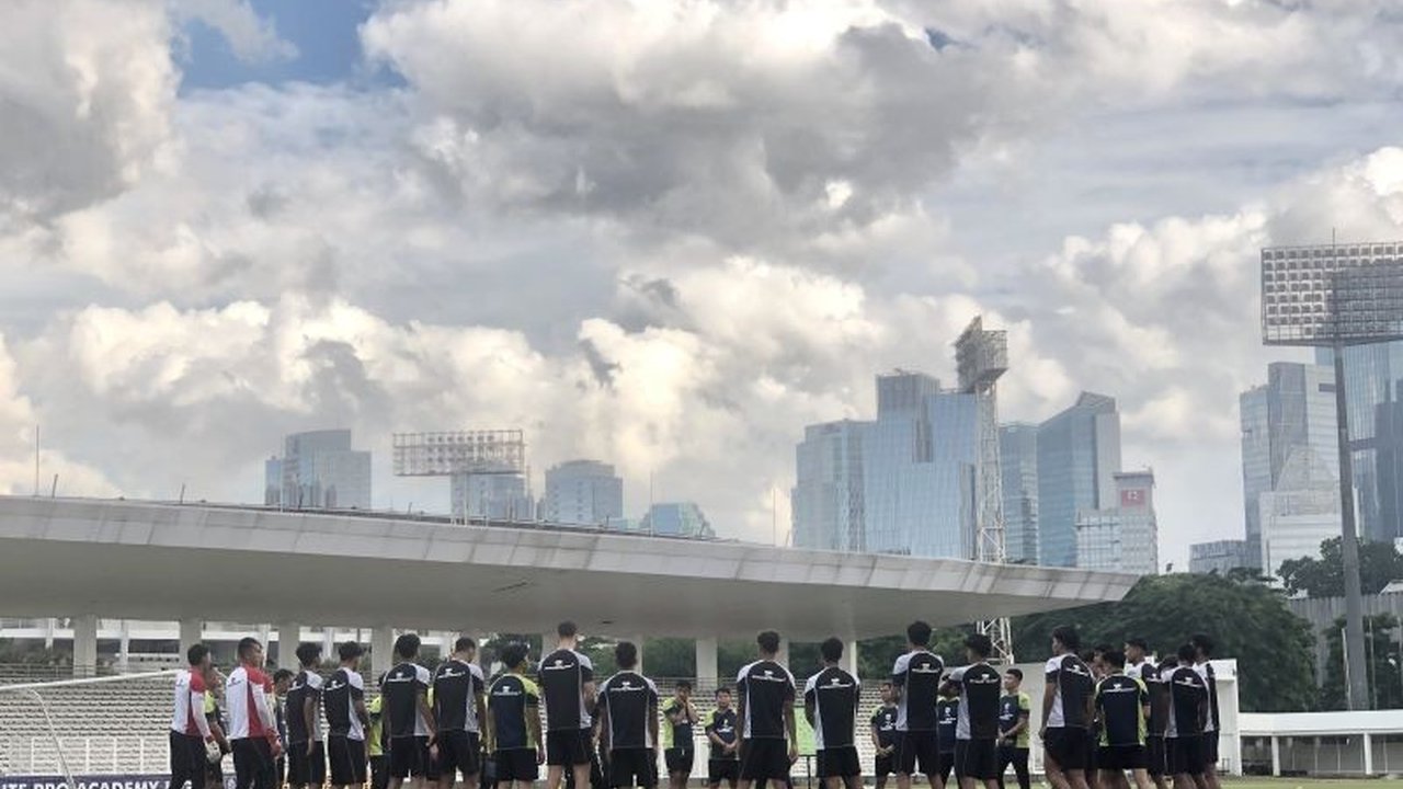 Timnas Indonesia U-20 tengah mematangkan strategi dan taktik, baik menyerang maupun bertahan,  jelang Piala Asia U-20 2024 di Uzbekistan, dengan fokus pada kesiapan fisik dan mental pemain.