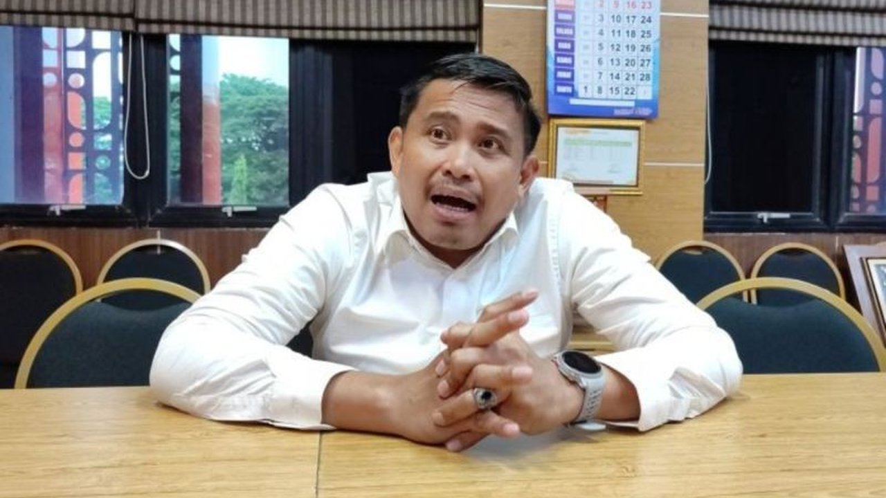 Pemerintah Provinsi Jawa Timur fokus pada peningkatan kualitas koperasi, bukan hanya kuantitas, dengan menekankan kepatuhan regulasi, transparansi, dan kompetensi manajemen untuk memastikan koperasi memberikan manfaat bagi anggotanya.