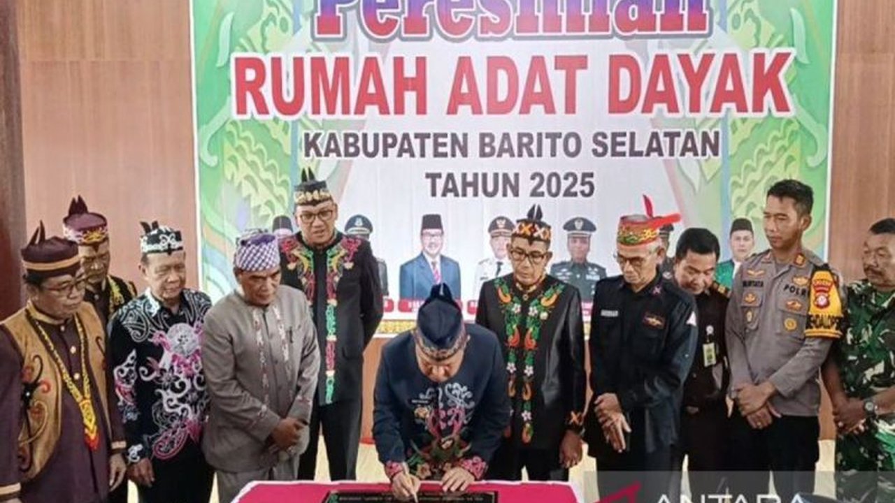 Pemerintah Kabupaten Barito Selatan meresmikan rumah adat Dayak sebagai simbol persatuan, pelestarian budaya, dan pendidikan nilai-nilai luhur bagi generasi muda, sekaligus menandai berakhirnya masa jabatan Penjabat Bupati.