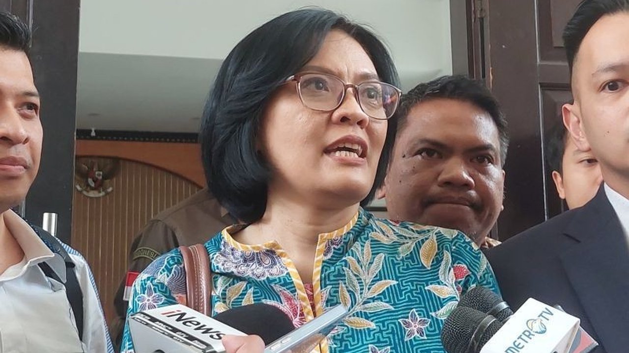 Kuasa hukum AKBP Bintoro menyebut gugatan perdata yang diajukan Arif Nugroho, anak petinggi Prodia, dan Bayu Hartanto penuh fitnah dan bertujuan menghancurkan nama baik kepolisian, meskipun gugatan tersebut telah dicabut sementara.