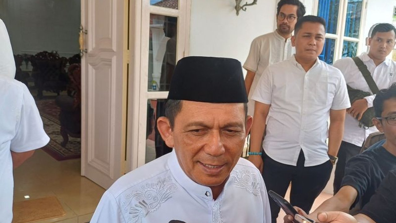 Gubernur Kepri terpilih, Ansar Ahmad, menolak mobil dinas baru demi efisiensi anggaran dan mengalihkan dana untuk program-program prioritas yang meningkatkan kesejahteraan masyarakat Kepri.