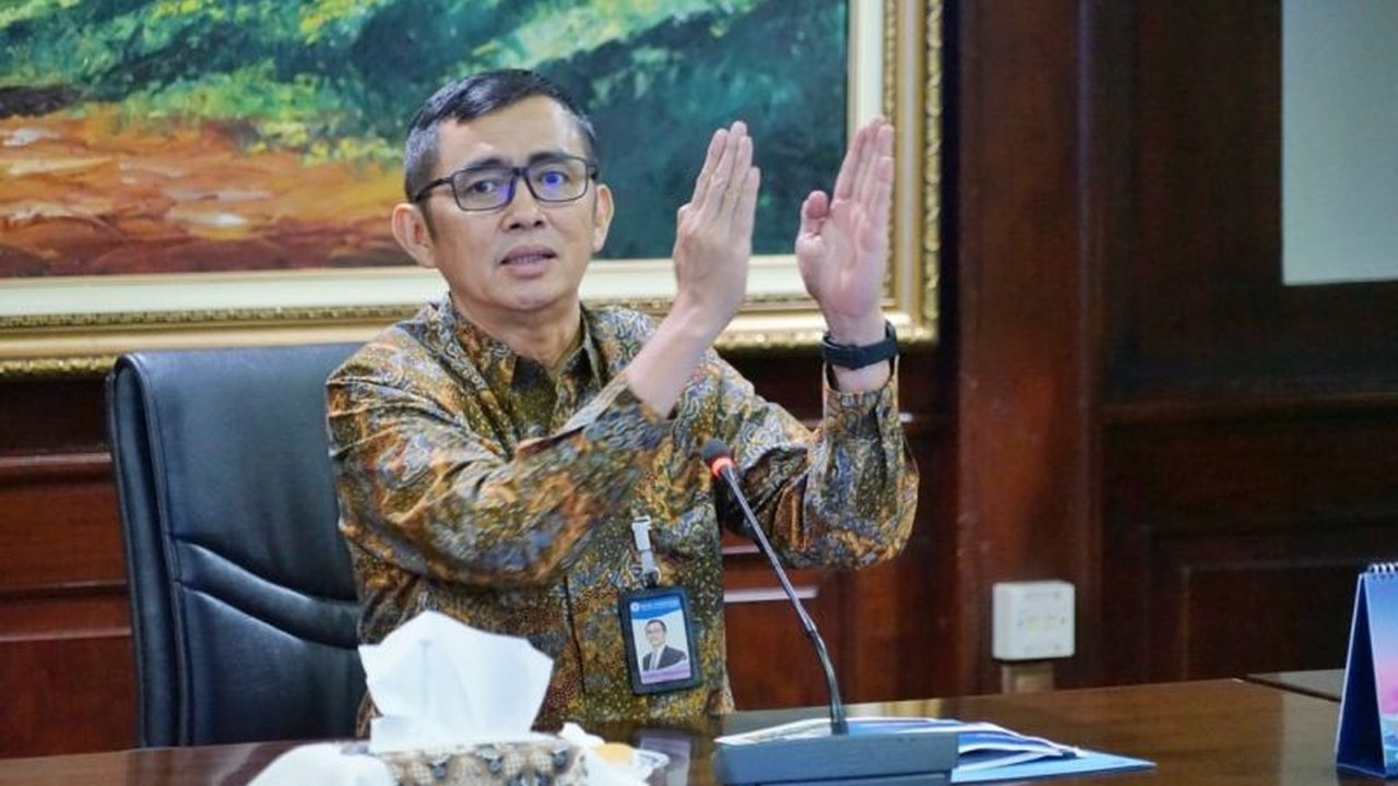 Kebijakan diskon tarif listrik di Jawa Tengah berhasil menurunkan tekanan inflasi pada Januari 2025, terutama pada kelompok perumahan, namun kenaikan harga pangan dan emas menimbulkan tantangan baru.