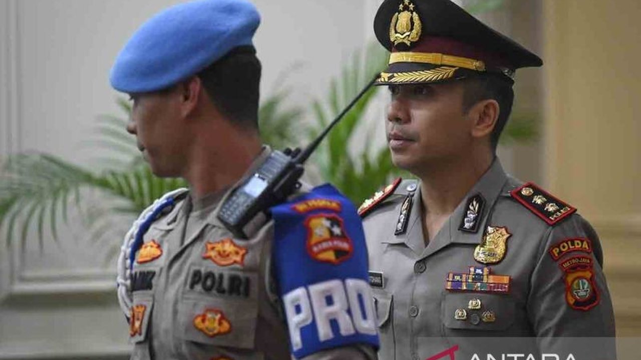 Sebanyak 20 personel Polri telah menjalani sidang etik terkait dugaan pemerasan di Djakarta Warehouse Project (DWP) 2024, dengan beberapa di antaranya dipecat atau mendapat sanksi demosi.