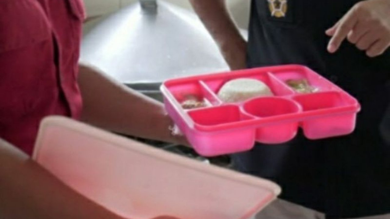 Kanwil Ditjenpas Sumsel memastikan kualitas makanan narapidana dengan mengoptimalkan dapur sehat di lapas dan rutan se-Sumsel,  meliputi standar gizi, transparansi anggaran, dan distribusi makanan yang adil.