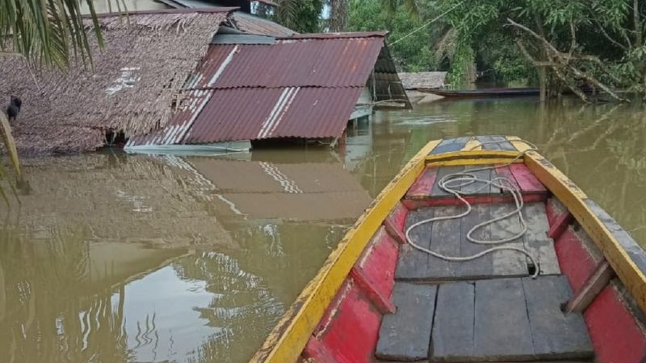 Pemerintah Provinsi Kalimantan Barat menyalurkan 88,88 ton beras untuk membantu warga Sambas yang terdampak banjir, melengkapi bantuan sebelumnya dari Pemkab Sambas dan BNPB.