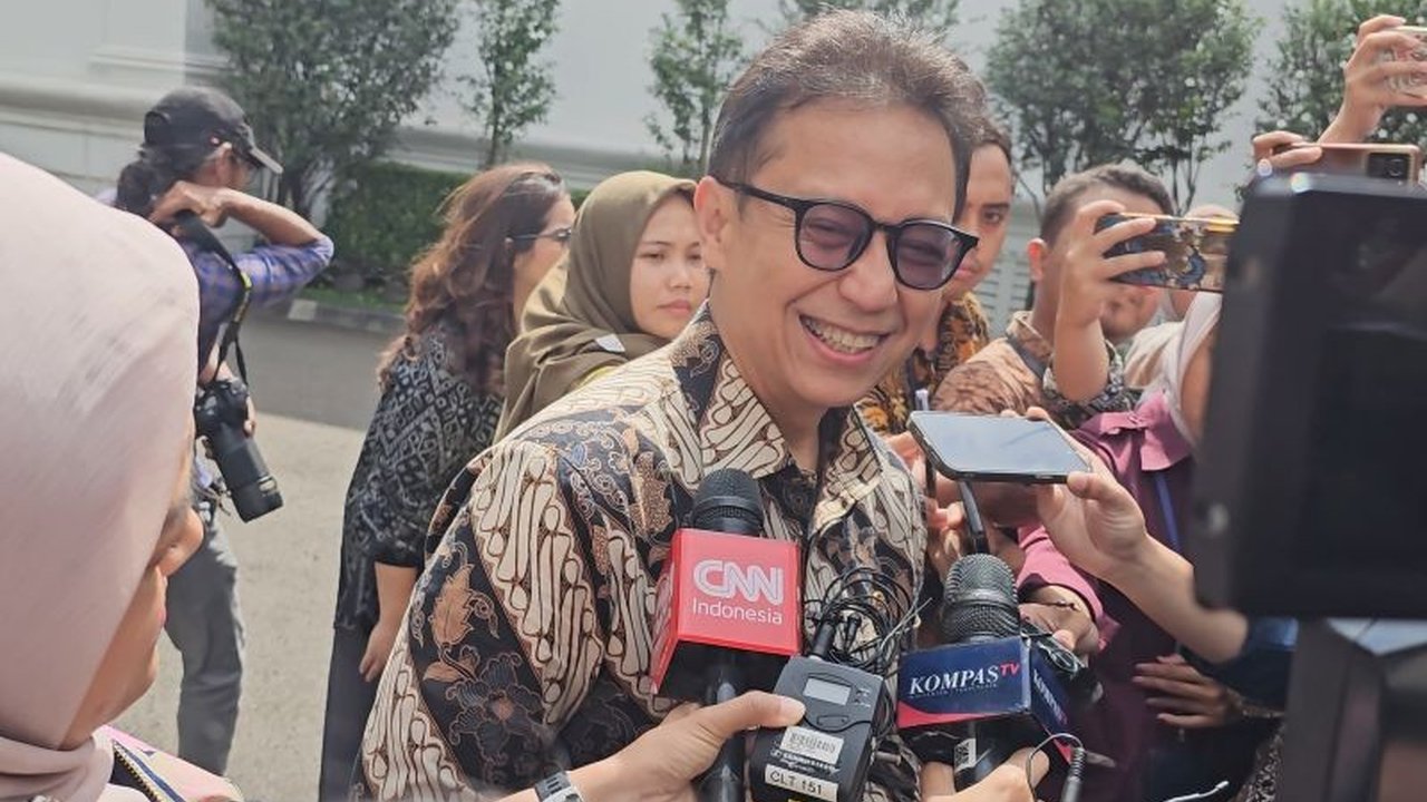 Pemerintah Indonesia meluncurkan program pemeriksaan kesehatan gratis secara nasional pada 10 Februari 2025, menargetkan 280 juta penduduk dengan berbagai jenis pemeriksaan sesuai usia.