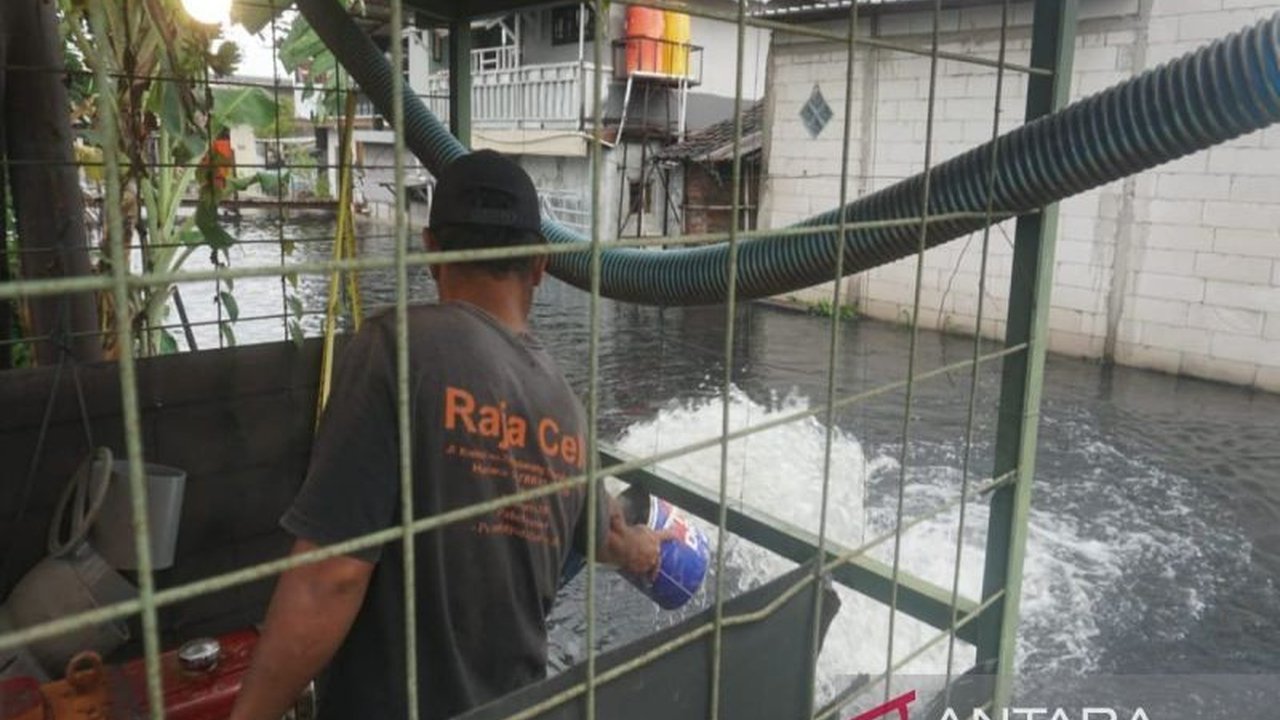 Pemerintah Kota Pekalongan menambah satu rumah pompa air di Kelurahan Tirto guna mengatasi masalah banjir yang kerap terjadi di wilayah tersebut, terutama saat curah hujan tinggi.