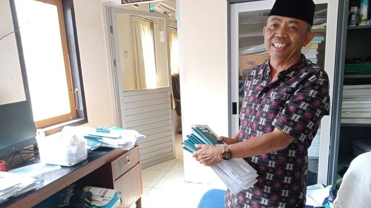 Kemenag Kota Mataram telah menerima 461 paspor calon haji untuk pemberangkatan tahun 2025, dengan proses pemeriksaan kesehatan juga tengah berjalan untuk memastikan kesiapan jemaah.