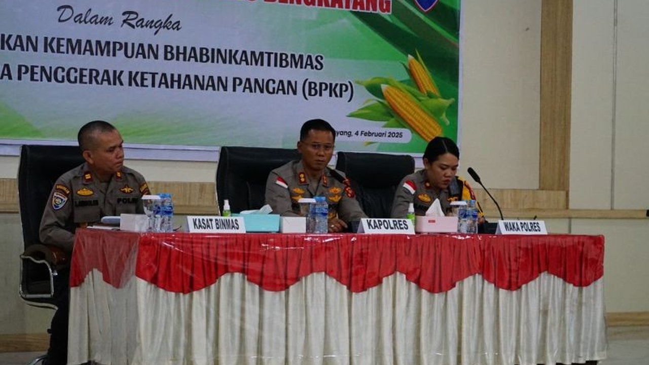 Polres Bengkayang melatih Bhabinkamtibmas untuk meningkatkan kemampuan mereka dalam mendukung program ketahanan pangan nasional, khususnya di pedesaan.
