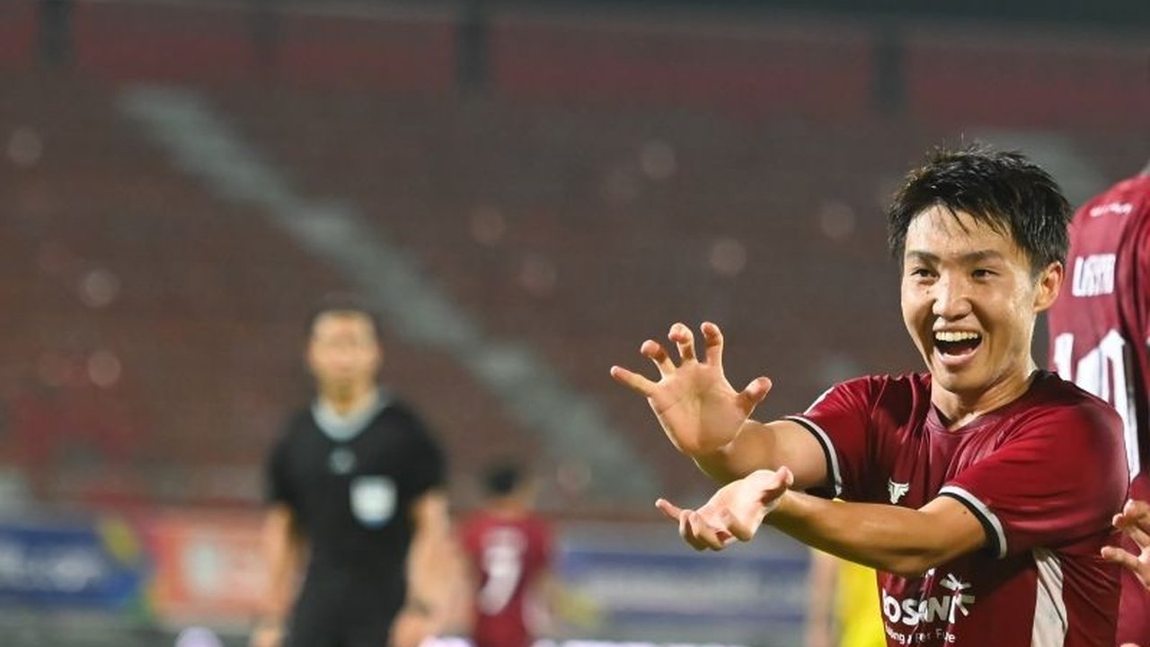 PSM Makassar berhasil mengalahkan Than Hoa dengan skor 3-0 dan memastikan tempat di semifinal ASEAN Club Championship setelah finis di peringkat kedua klasemen Grup A.