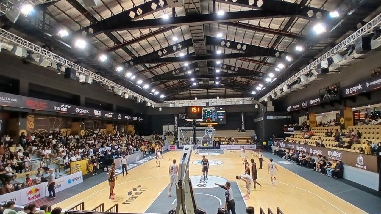 Dewa United Banten berhasil meraih kemenangan meyakinkan 104-80 atas Rajawali Medan pada pekan kelima IBL 2025 di Dewa United Arena, Tangerang, Rabu (5/2),  dengan Lester Prosper memimpin perolehan poin.