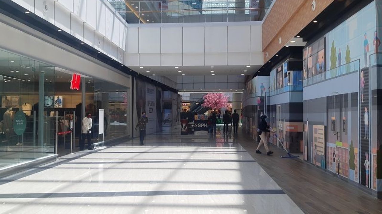 Kadin Indonesia mendorong pembiayaan berbasis lingkungan sebagai solusi pengembangan properti berkelanjutan, menawarkan efisiensi energi dan peningkatan nilai properti, serta akan menggelar forum diskusi terkait ESG dan Green Financing.