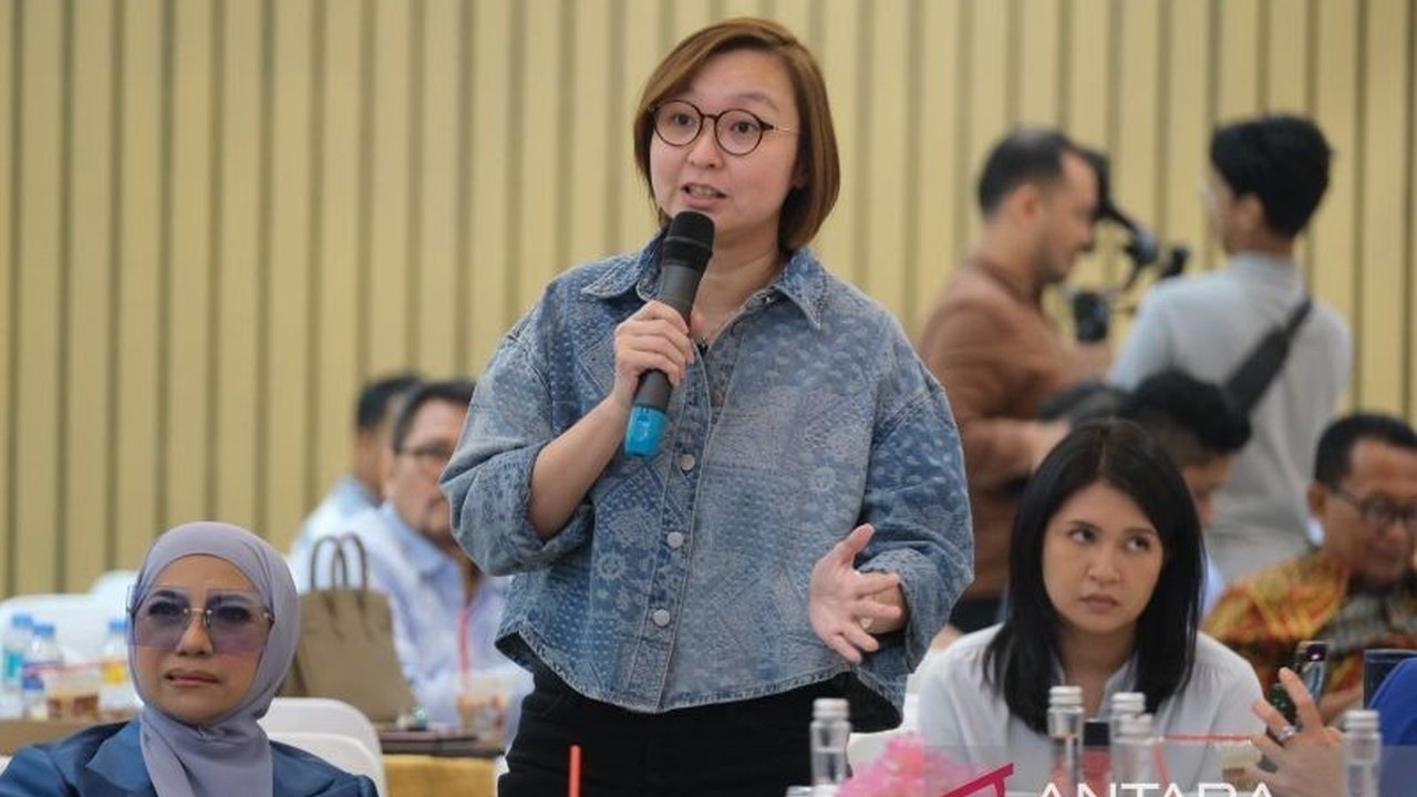 Wakil Menteri Ekonomi Kreatif (Wamenekraf) Irene Umar berdiskusi dengan Entrepreneurs' Organization tentang strategi penguatan kelembagaan asosiasi ekonomi kreatif di Indonesia, guna menghadapi tantangan ekonomi global.