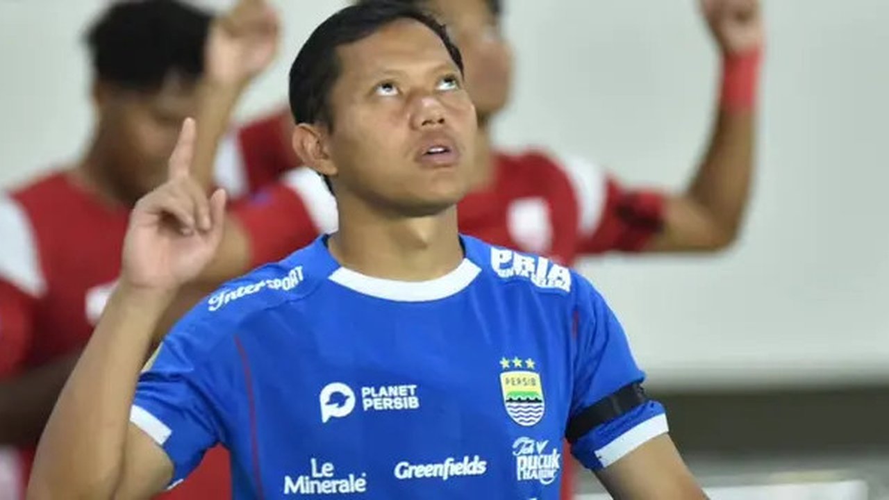 Gelandang Persib Bandung, Adam Alis Setyano. (Bola.com/Dok.Instagram Adam Alis).