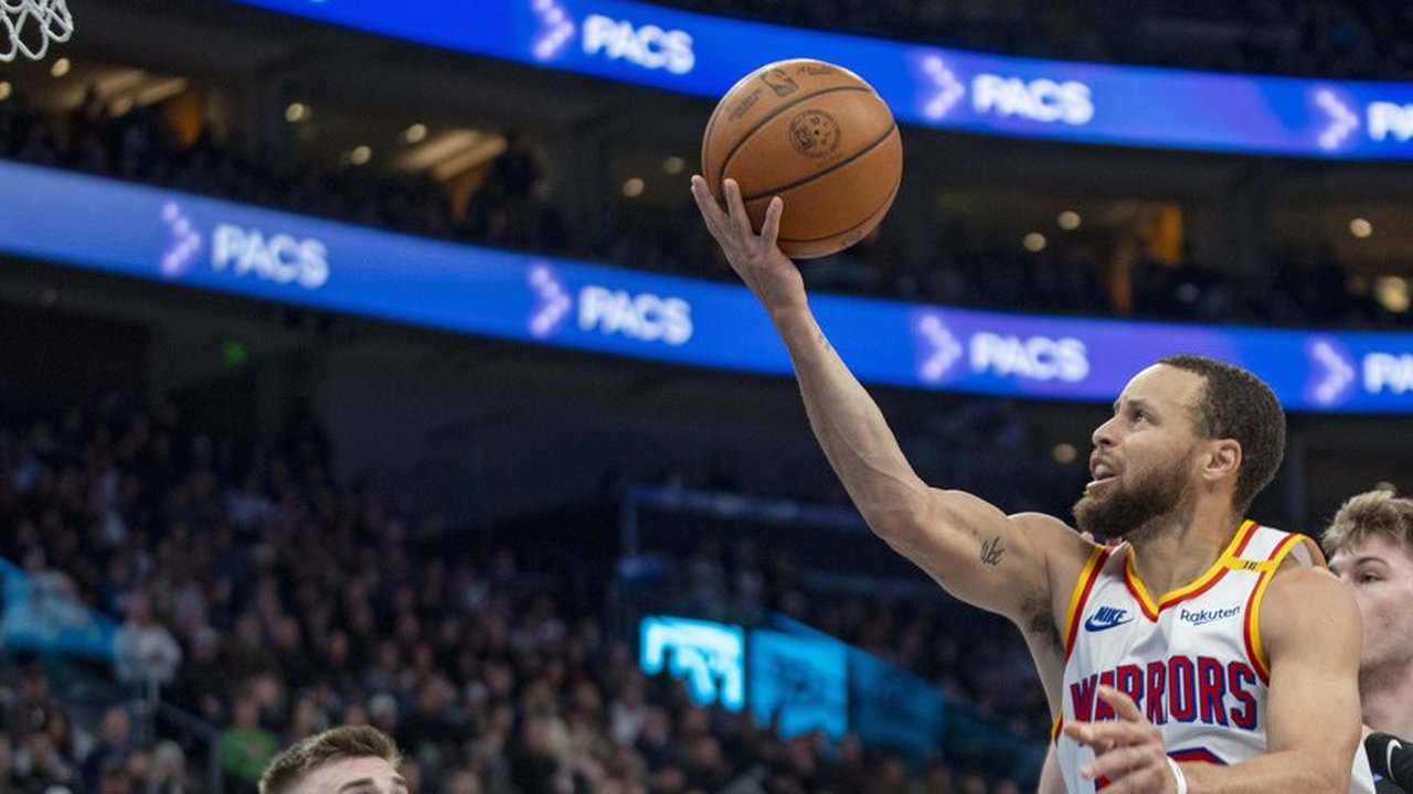 Kemenangan Mengejutkan! Jazz Tumbangkan Warriors 131-128