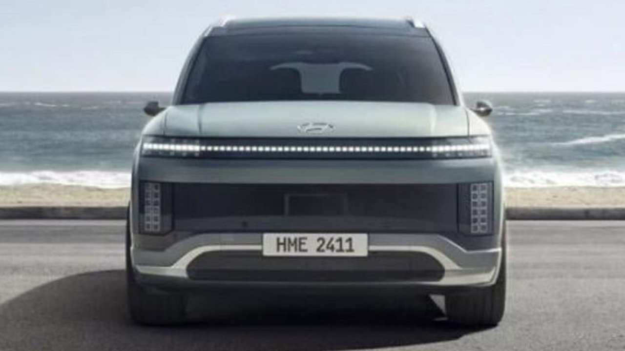 PT Hyundai Motors Indonesia berencana memperkenalkan mobil listrik Ioniq 9 di Indonesia tahun ini, dengan produksi lokal dijadwalkan tahun depan untuk memenuhi tingginya permintaan pasar.