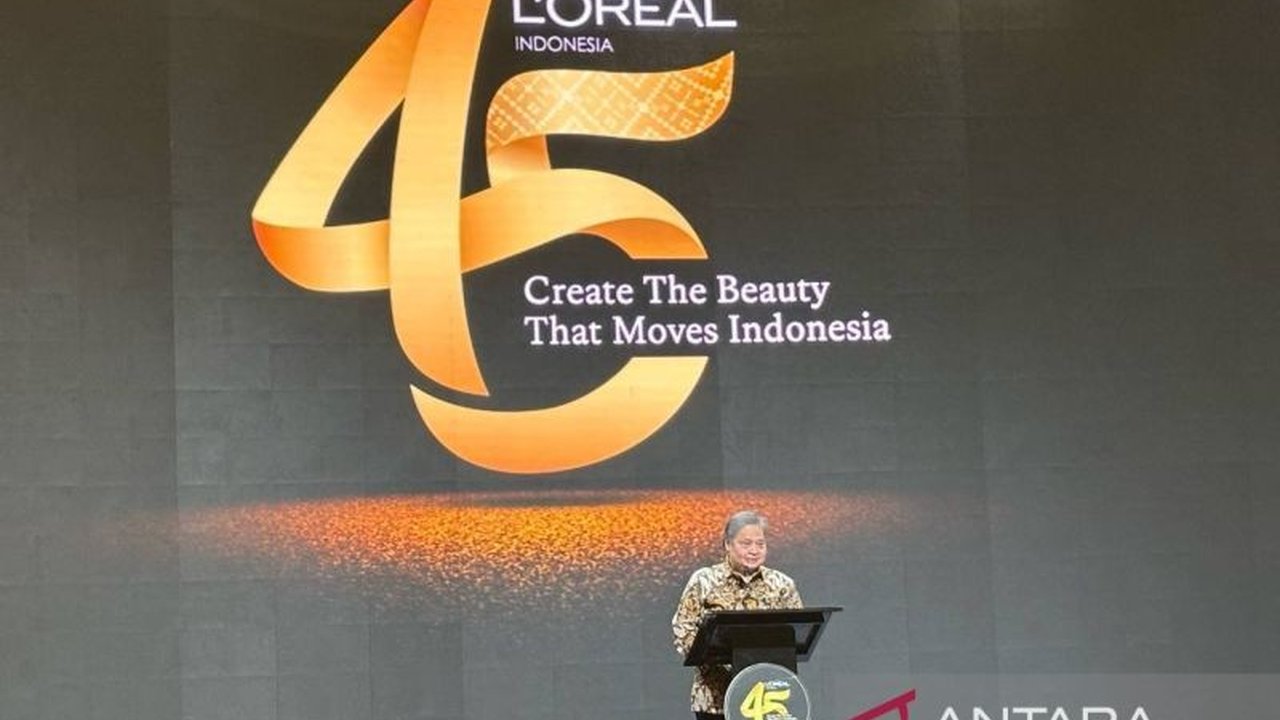 Menko Airlangga Hartarto mengumumkan kesiapan Kawasan Ekonomi Khusus (KEK) di Indonesia untuk mendukung industri kecantikan, ditandai dengan potensi pasar besar dan rencana hilirisasi industri kosmetik.