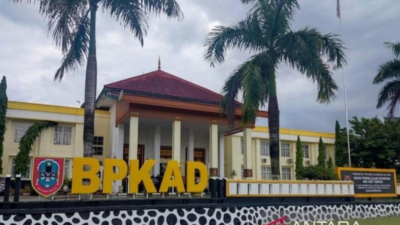 Pemerintah Provinsi Kalimantan Selatan menunggu surat edaran dari Kemendagri terkait efisiensi APBD 2025, sebagai tindak lanjut Inpres Nomor 1 Tahun 2025 tentang efisiensi belanja.