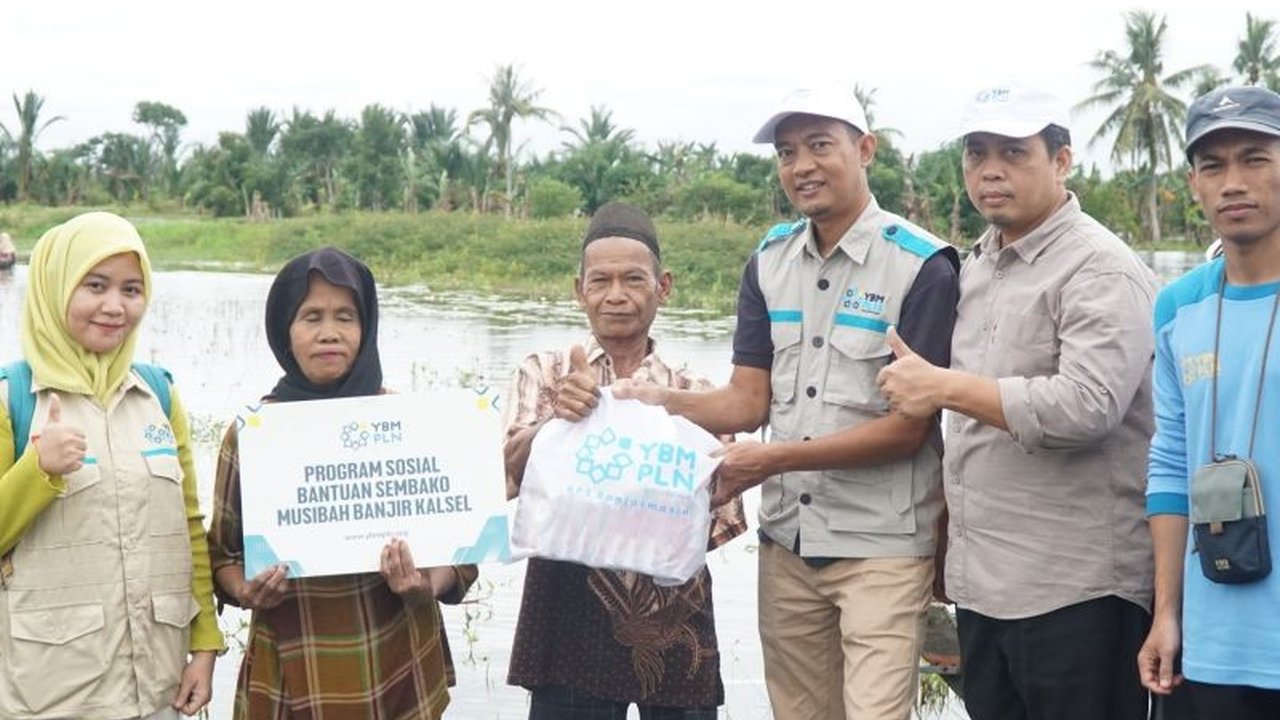 Yayasan Baitul Maal (YBM) PLN UID Kalselteng menyalurkan bantuan berupa bahan pokok, perlengkapan kesehatan, dan uang tunai kepada warga terdampak banjir di Banjarbaru, Sungai Tabuk, dan Pengaron, Kalimantan Selatan.