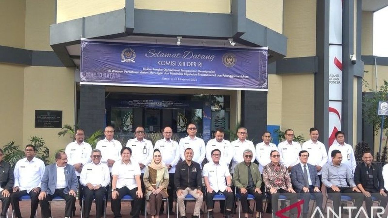 Komisi XIII DPR RI memberikan apresiasi kepada Kantor Imigrasi Kelas I Khusus TPI Batam atas kinerja luar biasanya dalam meningkatkan PNBP hingga Rp143 miliar dan komitmen dalam meningkatkan infrastruktur dan SDM.