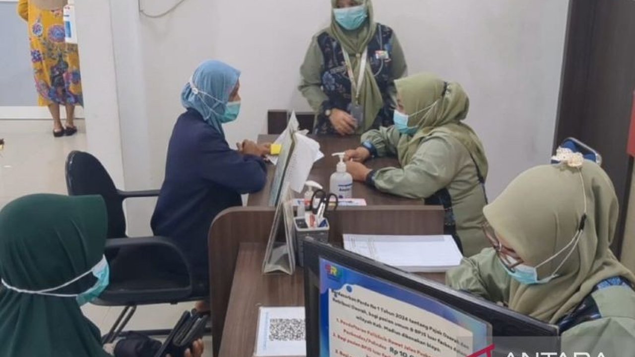 Dinas Kesehatan Kabupaten Madiun melakukan uji coba program pemeriksaan kesehatan gratis (PKG) di Puskesmas Saradan sebagai bagian dari program pemerintah pusat untuk mendeteksi dini masalah kesehatan dan meningkatkan akses layanan kesehatan bagi masyarak