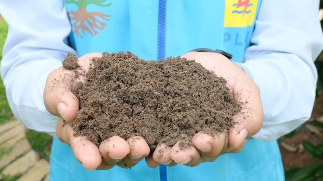 Kerja sama PLN IP dan Kemenkumham dalam pemanfaatan FABA PLTU Adipala oleh narapidana Nusakambangan mendorong ekonomi kerakyatan dan memberikan bekal keterampilan bagi napi.